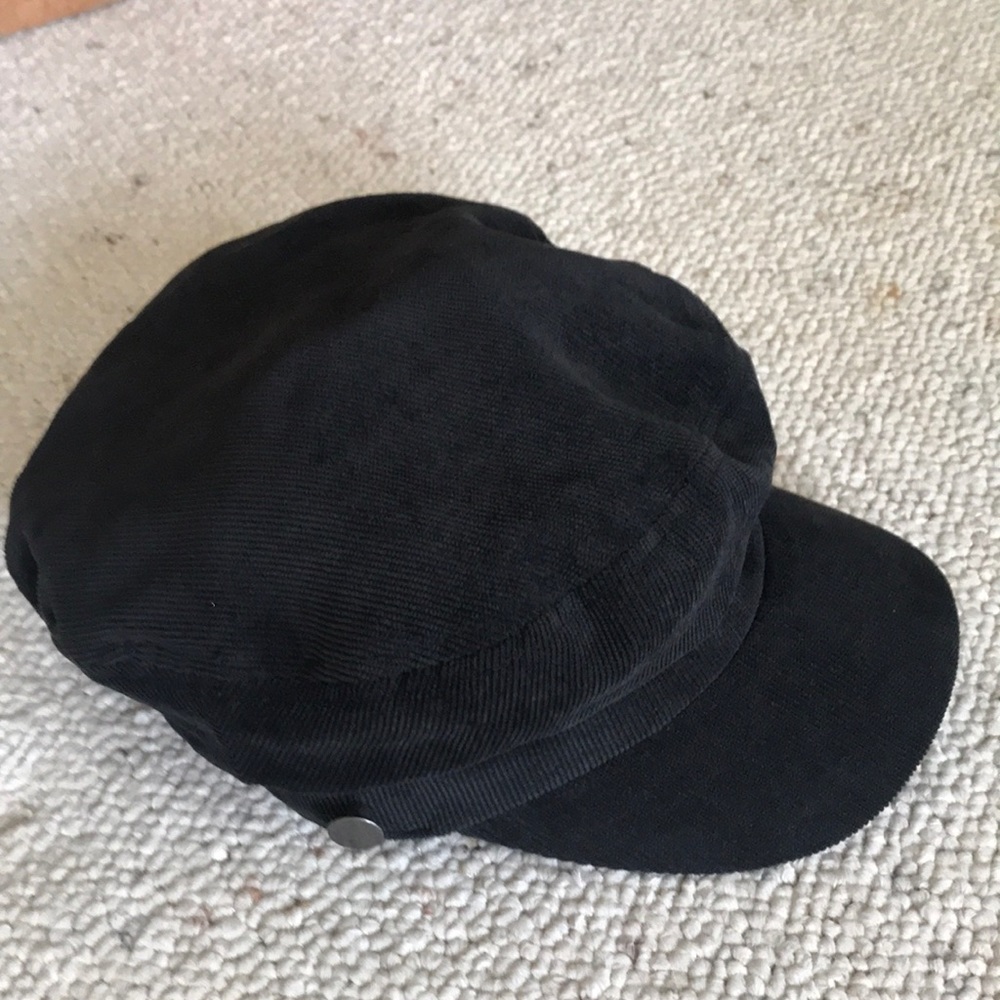 Black corduroy hat